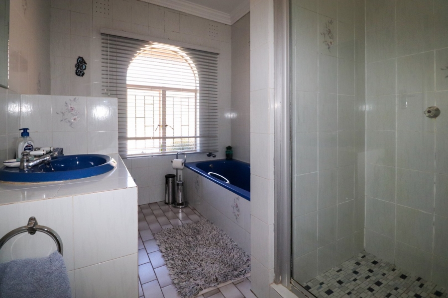 4 Bedroom Property for Sale in Doringkruin North West